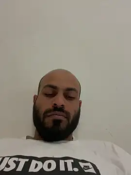 islandvybee55 online show from March 9, 3:27 pm