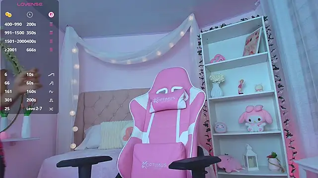 Snapshot of ely_cherry18 chatting on October 28, 11:36 pm ely cherry18 online show from October 28, 11:36 pm