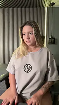 MiaPetit  online show from January 5, 6:44 pm