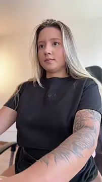 MiaPetit  online show from May 24, 6:19 pm