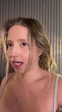 MiaPetit  online show from April 14, 7:52 pm