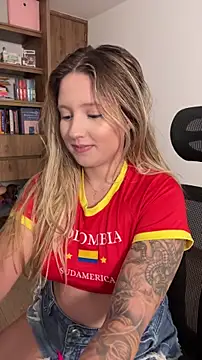 MiaPetit  online show from June 16, 7:58 pm