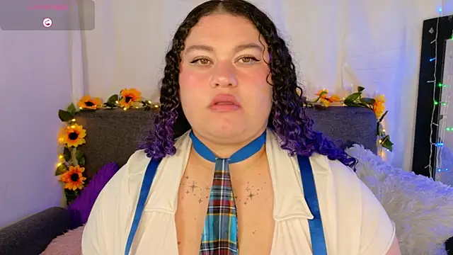 lunitaa0 online show from January 11, 2:40 am