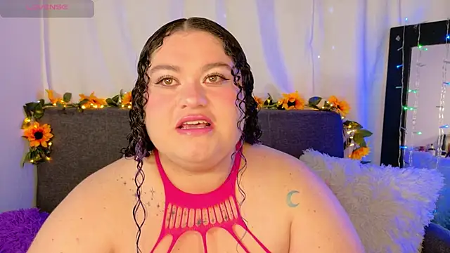 lunitaa0 online show from January 13, 3:54 am