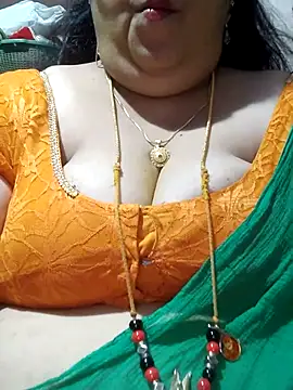 Snapshot of tamilthanushri chatting on October 3, 7:54 am tamilthanushri online show from October 3, 7:54 am