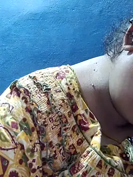 Snapshot of tamilthanushri chatting on March 15, 10:24 am tamilthanushri online show from March 15, 10:24 am