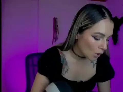 kim jeins11 online show from December 24, 12:33 am