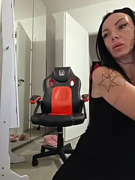 cicciolina online show from December 2, 1:24 pm