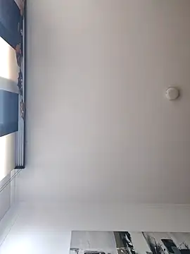 Snapshot of Latiinvenushot chatting on October 28, 3:22 pm Latiinvenushot online show from October 28, 3:22 pm