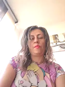 Latiinvenushot online show from February 5, 1:07 pm