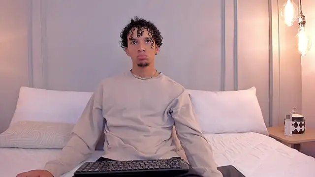 Snapshot of Dominick_star chatting on October 30, 4:11 am Dominick star online show from October 30, 4:11 am