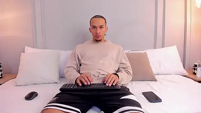 Snapshot of Dominick_star chatting on November 11, 4:29 am Dominick star online show from November 11, 4:29 am