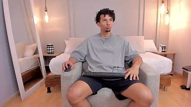 Snapshot of Dominick_star chatting on November 3, 3:45 am Dominick star online show from November 3, 3:45 am