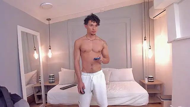 Snapshot of Dominick_star chatting on October 4, 4:25 am Dominick star online show from October 4, 4:25 am