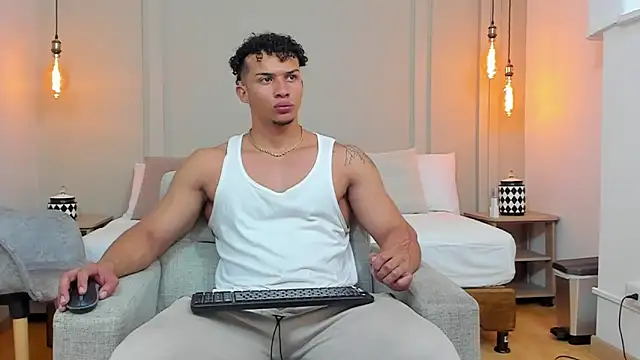 Snapshot of Dominick_star chatting on February 27, 2:57 am Dominick star online show from February 27, 2:57 am