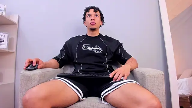 Snapshot of Dominick_star chatting on December 1, 4:35 am Dominick star online show from December 1, 4:35 am