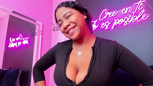 Sofi Fox  online show from March 4, 1:17 pm