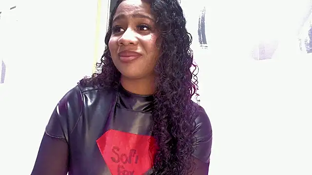 Sofi Fox  online show from April 24, 4:03 am