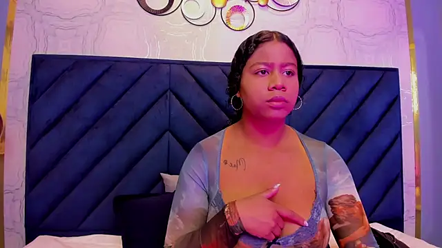 Sofi Fox  online show from January 10, 7:09 pm