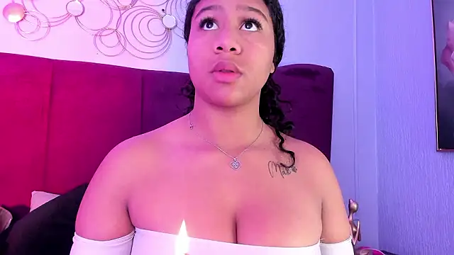 Sofi Fox  online show from March 26, 1:37 am