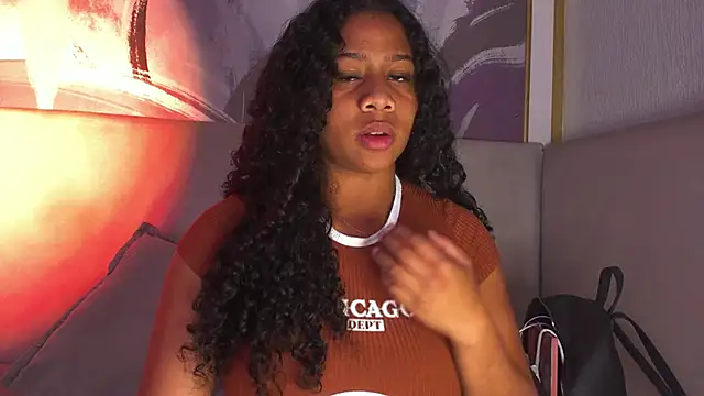 Sofi Fox  online show from April 29, 3:11 am