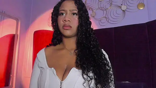 Sofi Fox  online show from May 14, 2:19 am