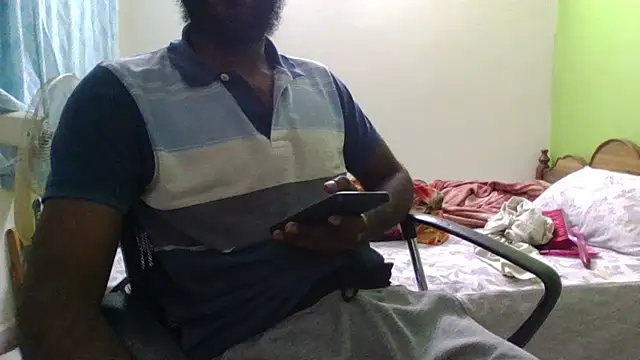 Snapshot of bangalorebulli chatting on November 7, 4:44 pm bangalorebulli online show from November 7, 4:44 pm