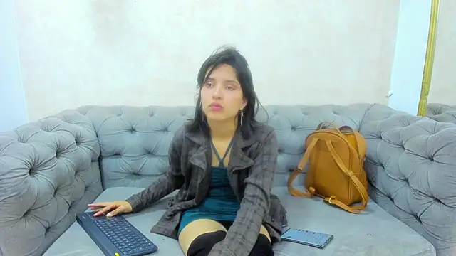 Cherrybombs1 online show from December 31, 2:14 pm