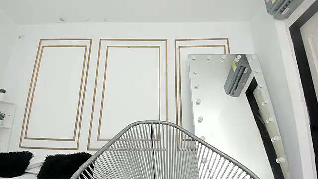 Snapshot of natalia_aguirre1 chatting on November 5, 12:19 pm natalia aguirre1 online show from November 5, 12:19 pm