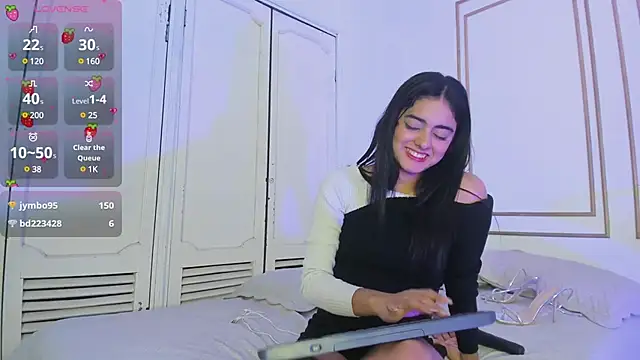 Snapshot of natalia_aguirre1 chatting on March 7, 4:00 pm natalia aguirre1 online show from March 7, 4:00 pm