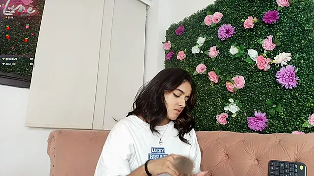 Snapshot of natalia_aguirre1 chatting on November 9, 7:51 pm natalia aguirre1 online show from November 9, 7:51 pm