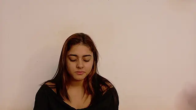 Snapshot of natalia_aguirre1 chatting on February 5, 12:12 pm natalia aguirre1 online show from February 5, 12:12 pm