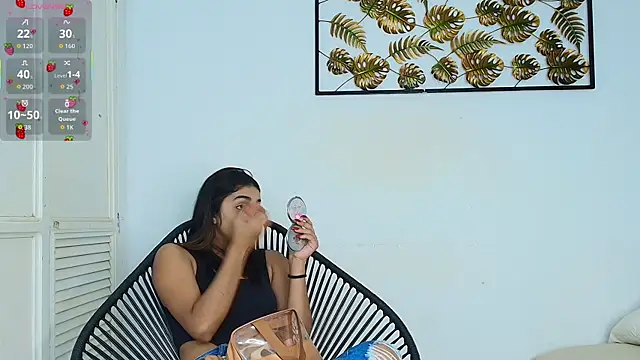 Snapshot of natalia_aguirre1 chatting on November 4, 12:09 pm natalia aguirre1 online show from November 4, 12:09 pm