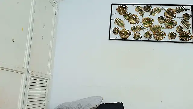 Snapshot of natalia_aguirre1 chatting on September 14, 12:16 pm natalia aguirre1 online show from September 14, 12:16 pm