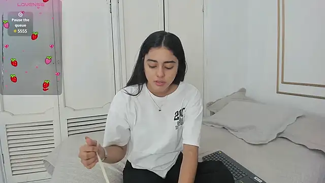 Snapshot of natalia_aguirre1 chatting on March 8, 12:30 pm natalia aguirre1 online show from March 8, 12:30 pm