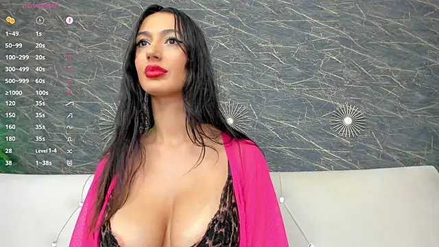 moona ray online show from November 8, 8:23 pm