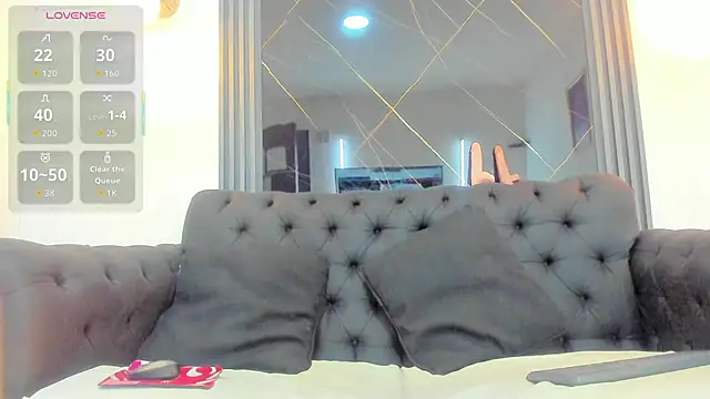 VickyJohnson1 online show from February 9, 8:40 pm