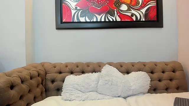 VickyJohnson1 online show from December 19, 7:27 pm