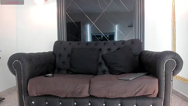 VickyJohnson1 online show from November 27, 8:31 pm