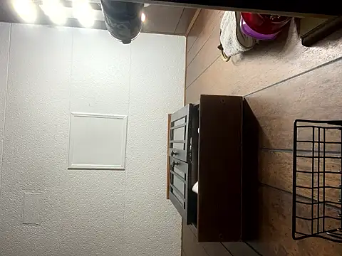 SukItSlo444 online show from April 16, 10:45 pm