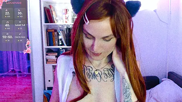 Snapshot of mischellemeow13 chatting on February 16, 12:19 am mischellemeow13 online show from February 16, 12:19 am