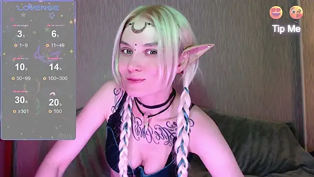 Snapshot of mischellemeow13 chatting on September 19, 3:16 pm mischellemeow13 online show from September 19, 3:16 pm