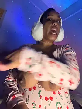 loveluna8 online show from December 16, 9:35 am