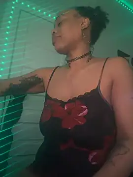 loveluna8 online show from February 8, 12:14 pm