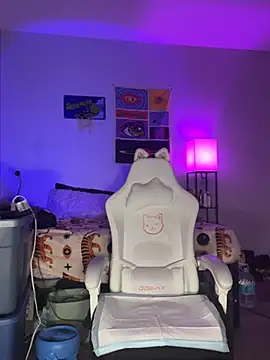 loveluna8 online show from March 13, 12:24 pm