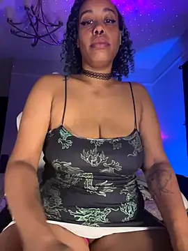 loveluna8 online show from September 19, 8:40 am