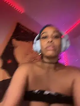 loveluna8 online show from October 30, 10:35 am