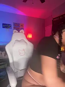 loveluna8 online show from March 21, 6:38 am