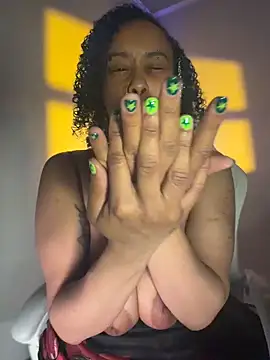 loveluna8 online show from February 25, 11:15 pm