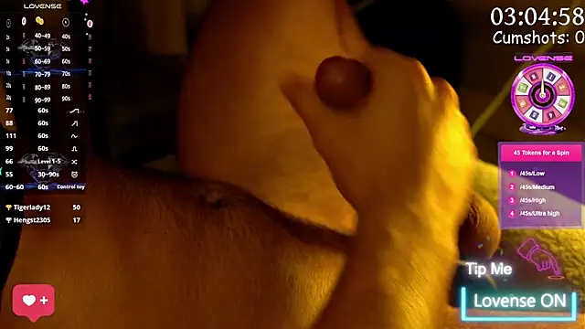 Snapshot of coupleofficial chatting on February 2, 12:40 am coupleofficial online show from February 2, 12:40 am